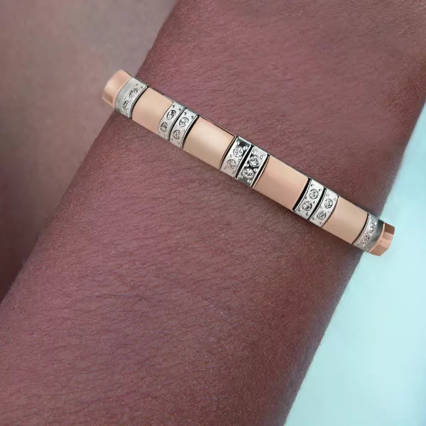 Pulsera magnética flexible Pure en la tendencia rosa de moda con cristales brillantes